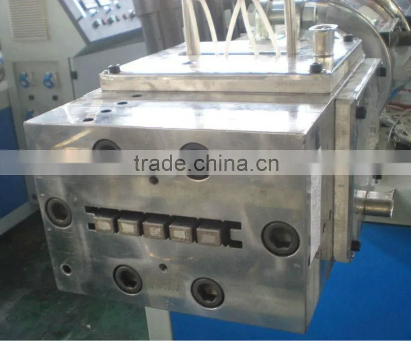 high class device Wood Plastic Pallet Machine Production Line