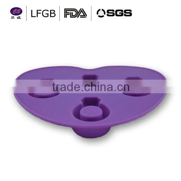 2014 new design attrictive professional funny shape Silicone Ice cube Tray