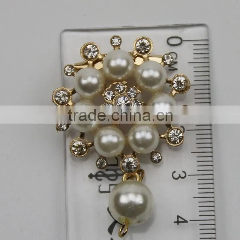 Fabulous zinc alloy custom rhinestone cheap crystal metal flower brooch