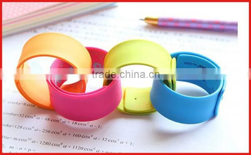 Remote controlled led bracelet