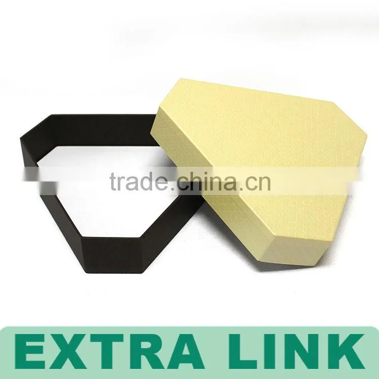 High quality indian market cheap fancy paper creative triangle cardboard chocolate gift box