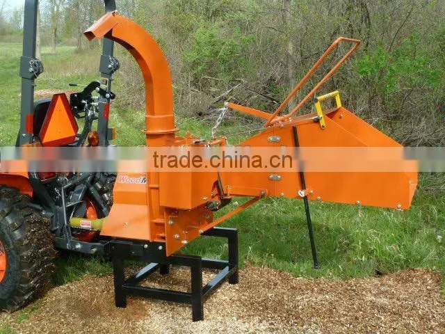Self hydraulic feeding rolls,Tractor PTO shaft wood chipper, CE certifricate,