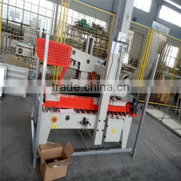 Top and bottom carton box sealing machine