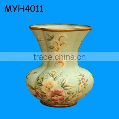 Beautiful decorative porcelian flower vase