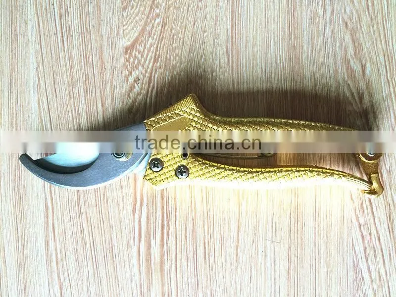 Portable garden scissors floral shears