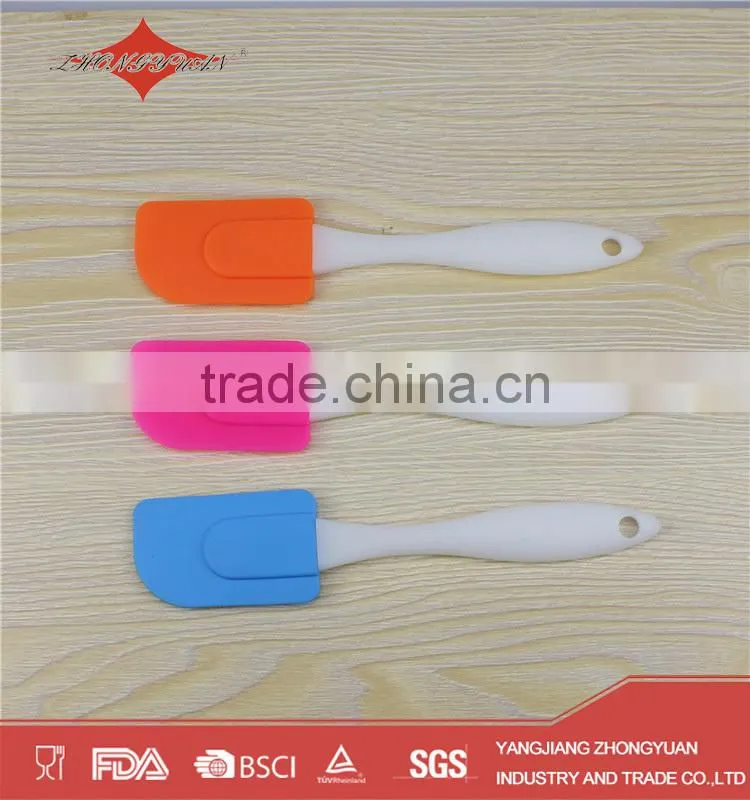Newest best selling silicone spatula with plastic handle