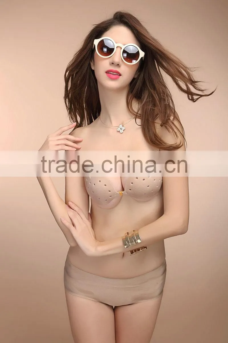 perforated v bra model image