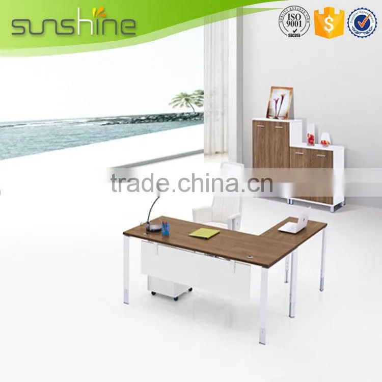 Guangzhou factory customized eco-friendly shiny executive desk