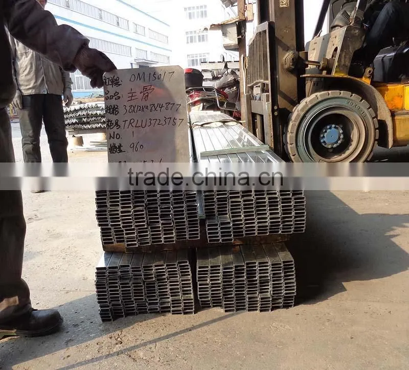 galvanized metal stud c channel/prefab bams /stud tracks with factory price .