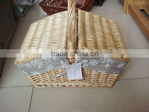 Wholesale of lovely lining wicker basket for storage