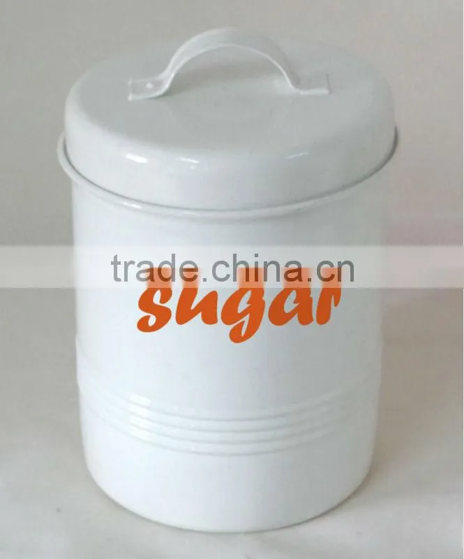 Round utensil holder