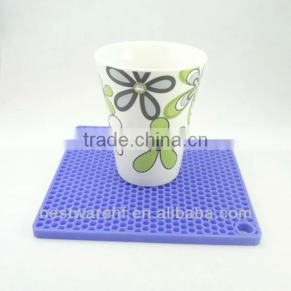 honeycomb shape soft FDA silicone cup mat hot pot pan mat