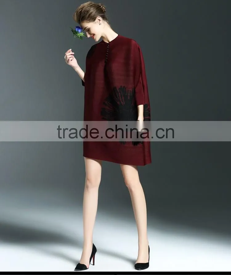 Creative design ladies big size batwing sleeve pleated dress with buttons