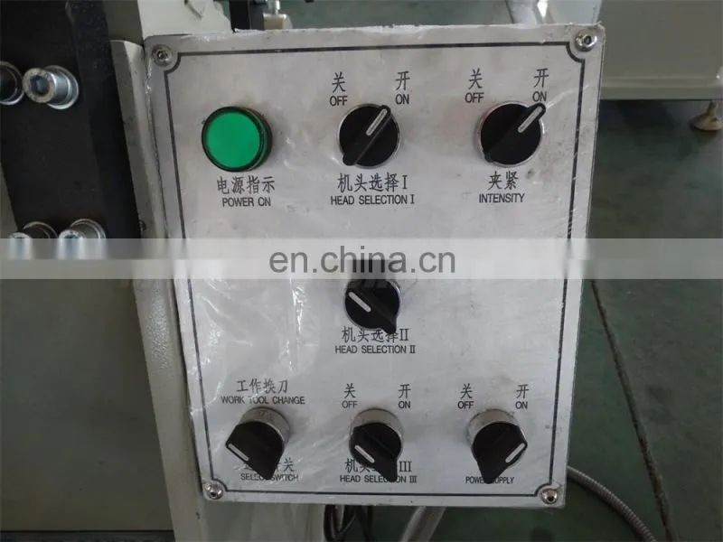 Automatic Cutter Changer PVC / UPVC Window Three Axis Water Slot Milling Machine