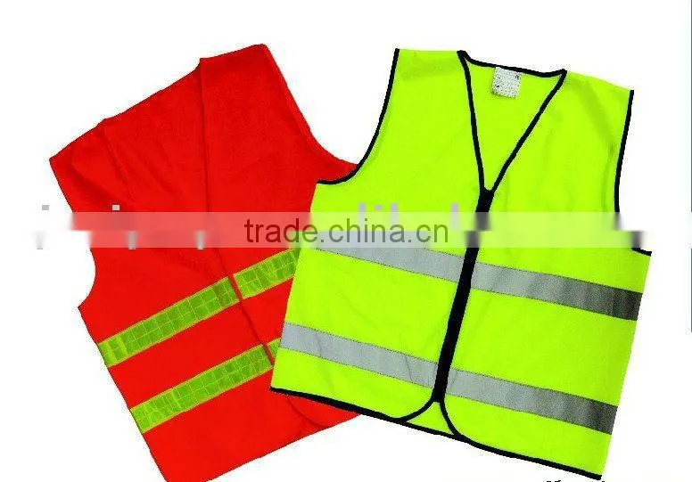 CY Reflector Warning Triangle Safety Vest Kit