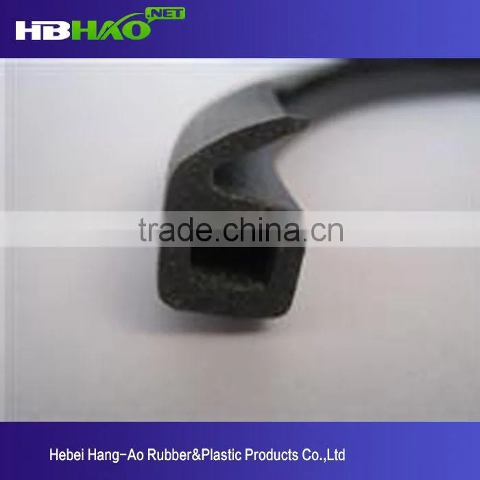 Wooden door curtain wall sealing strip