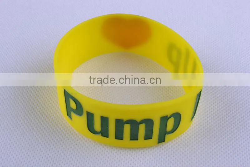 Fashion sport simple design wide wristbands silicone bangles