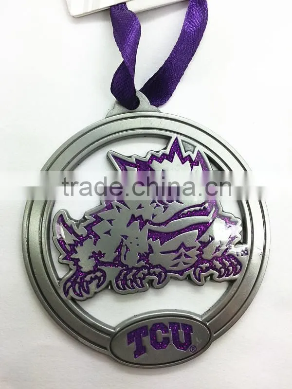 Custom Cartoon soft enamel zinc alloy ornament in china