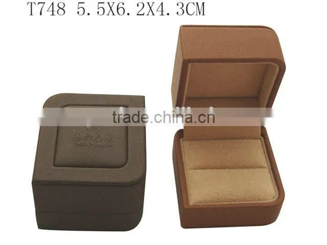 T749 Faux Leather Brown Bracelet Necklace Chain Jewelry Box with Velvet