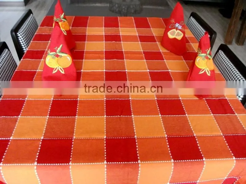 50% Cotton 50% Polyester Tablecloth with 4 emboridery