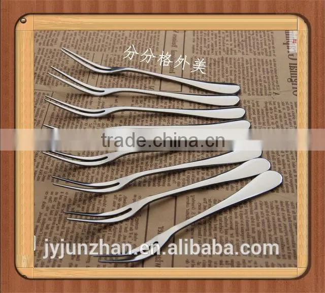 Stainless steel small fruit fork with plain handle and low price