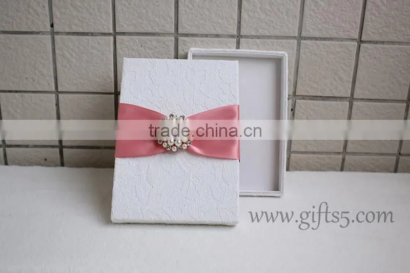 Elegant White Wedding Invitation Card Box With pearl brooch