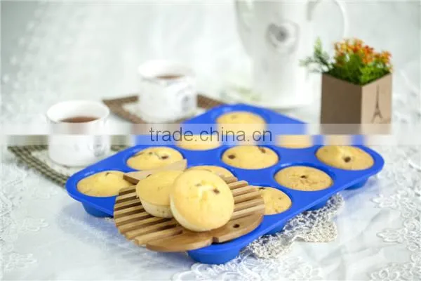 100% BPA free 12 Cavities Silicone Muffin Pan Baking Cup