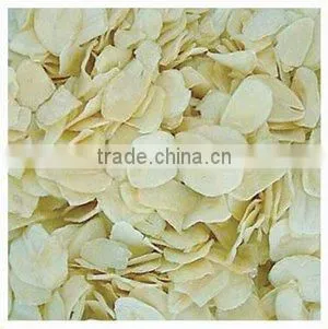 dehydrated garlic flakes