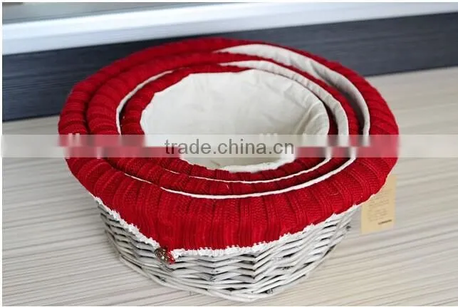 Wholesale wicker small round storage home decoration baskets with liner small willow baskets for baby