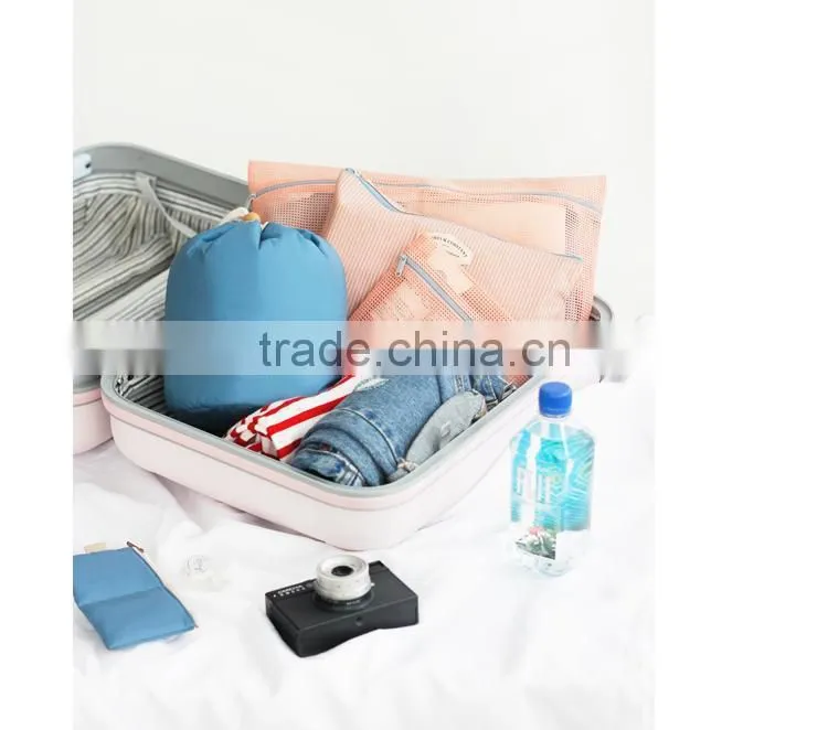 Hot Selling Popular Professional Travel Make-up Pouch Mini Size Large Capacity Travel Dresser Pouch