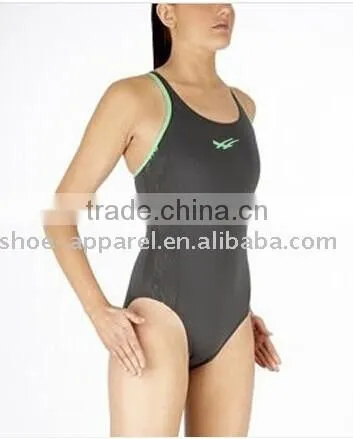 lightweight Dri-FIT womens running top
