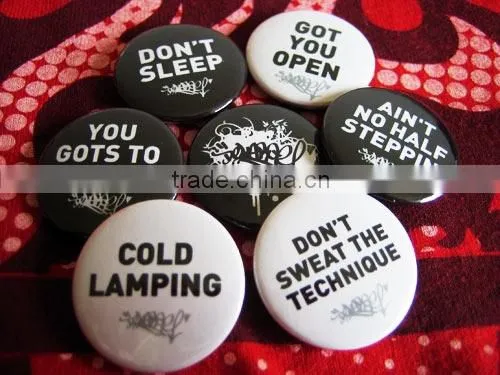 Plastic pin button badges