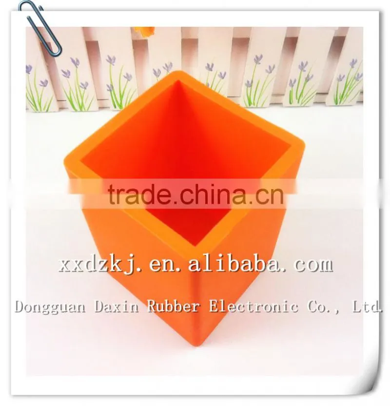 2014 hot product silicone pencil vase