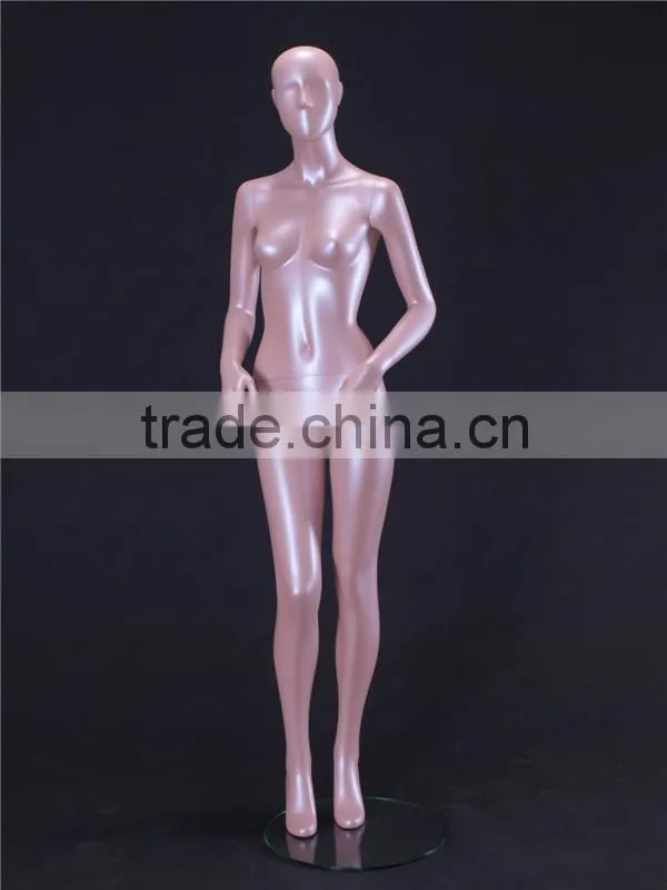 Christmas window display female mannequins
