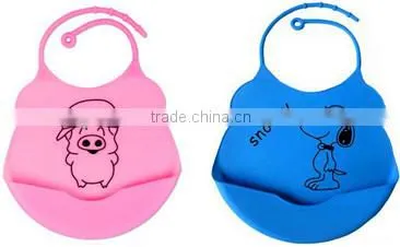 2014 New design Washable baby silicone bibs
