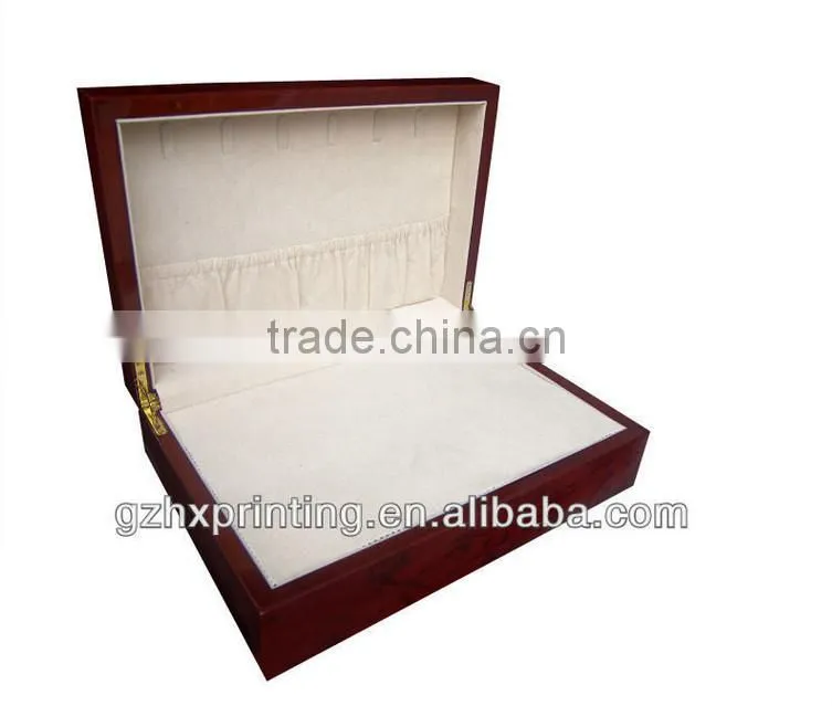 Luxury New Fashion Modern Wooden Box for Ring Display
