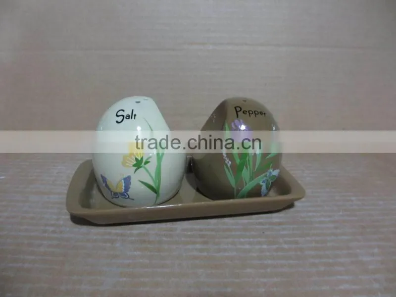 White Ceramic ball salt and pepper shaker