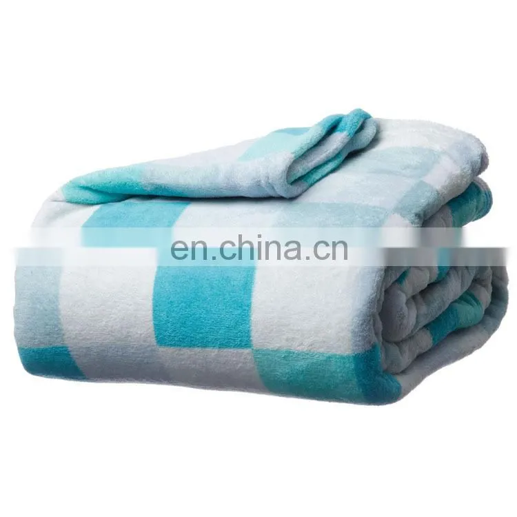 New arrival product direct manufacturer 100% polyester plush fabric portable foldable home textile blanket coral fleece blanket.