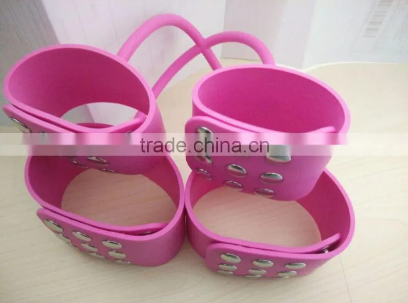 2016 Food grade silicone black and sex toy handcuff for women and man