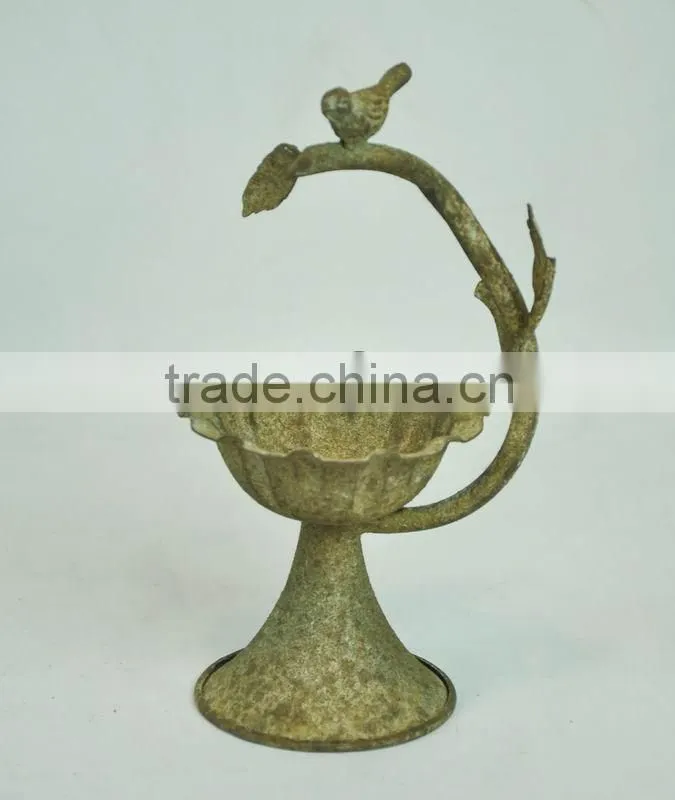 14A381MCE Small antique garden metal bird feeder