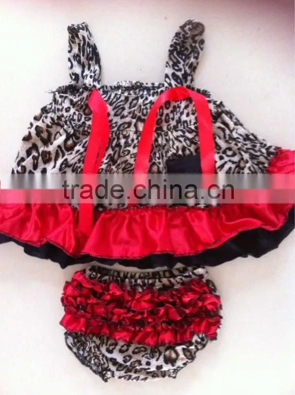 Fashion popular feather print clothes baby swing top and baby bloomer.