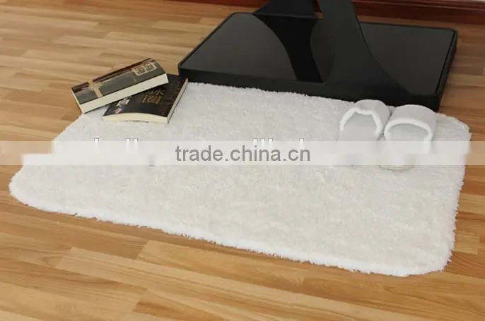 White Hotel Bath Rug Cotton Hand Make Rug