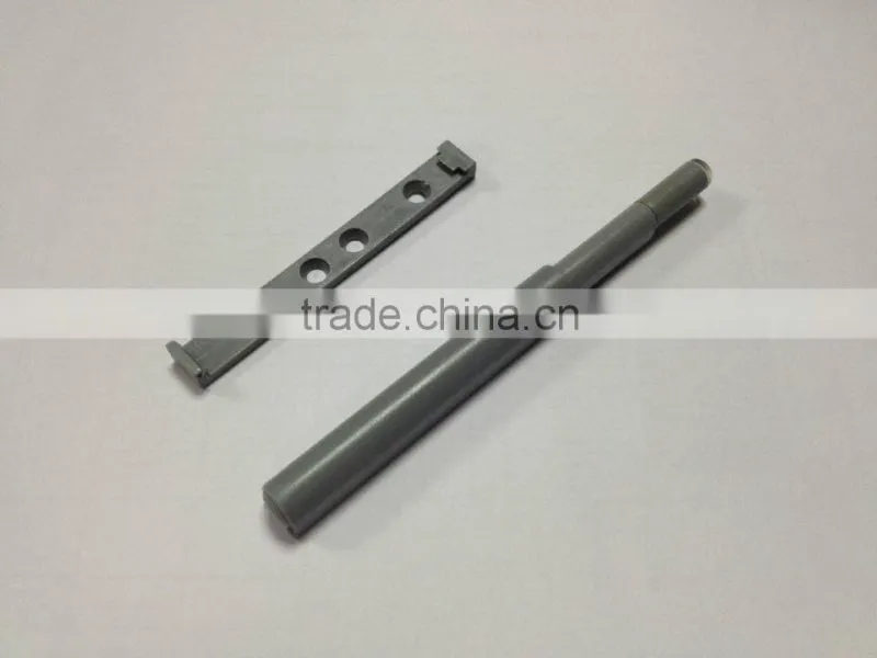 2016 Foshan factory Made in China kitchen hardware cabinet board pull to open