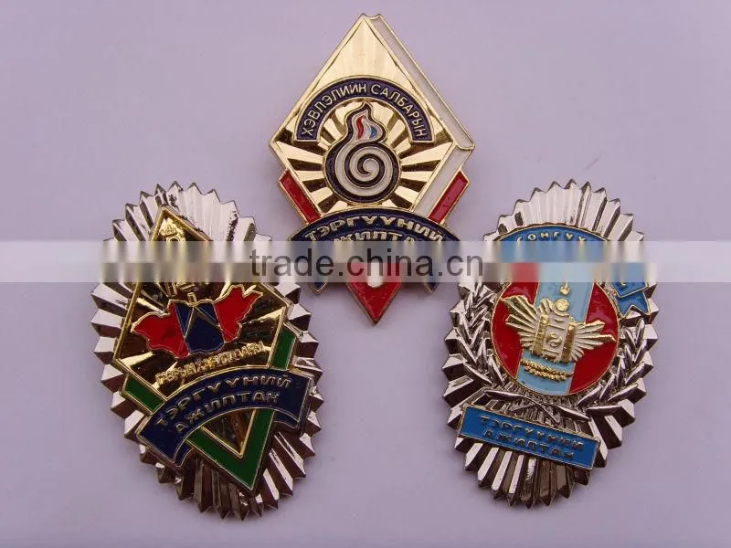 2014 Hot Sale Shiny Gold Custom Metal Pin Badge With Enamel