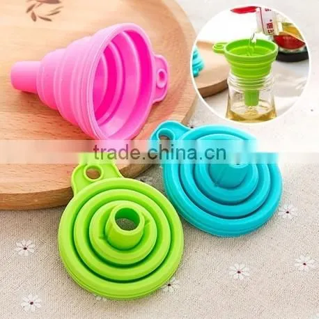 2016 hot sell easy storage collapsible silicone funnel
