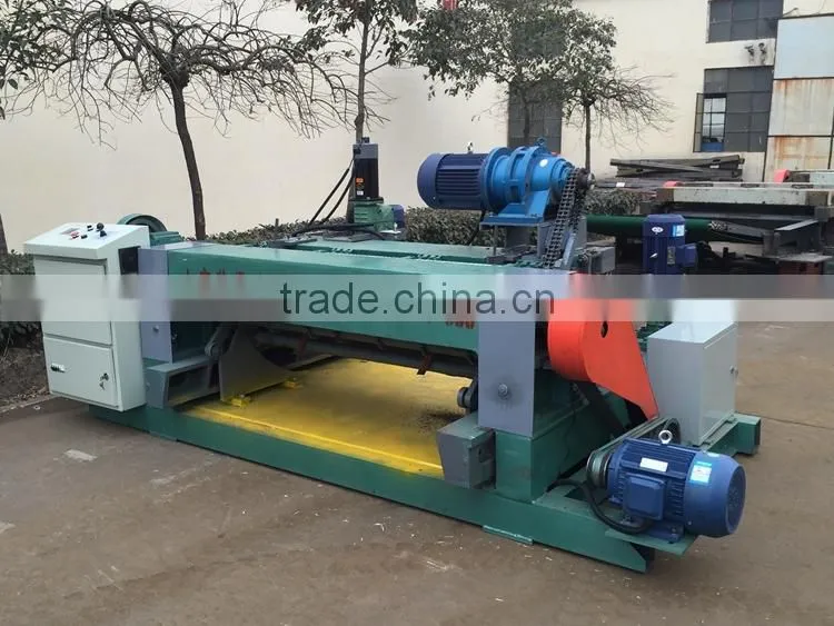 Automatic adjust veneer peeling and cutting machin / Spindleless Wood Peeling with Cutting Machine