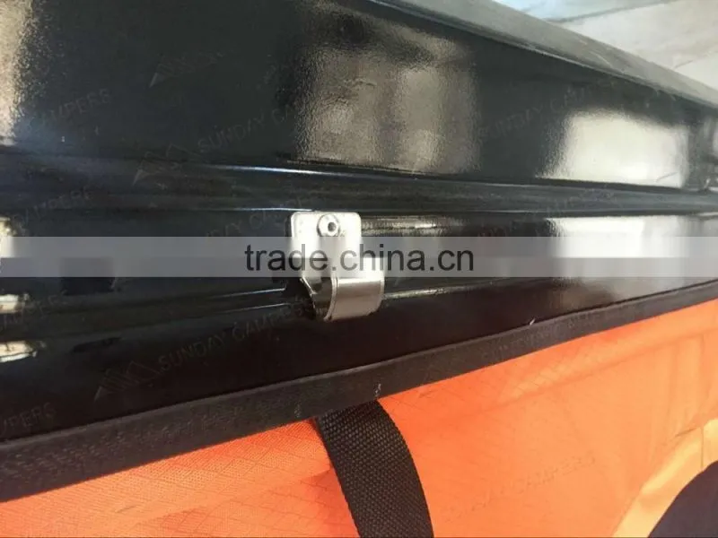 White fiberglass shell hard roof top tent for USA marketing