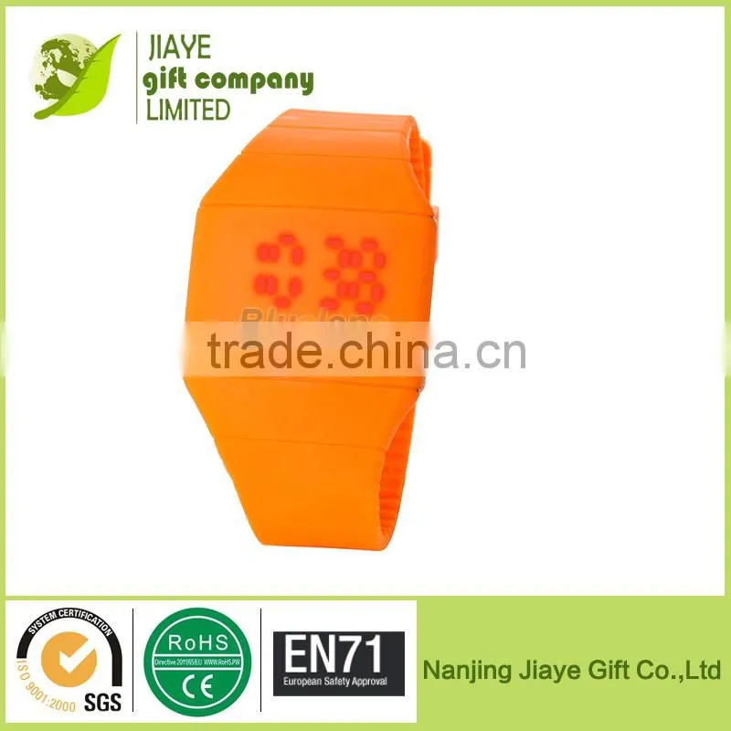 2015 Fashion Silicone led watch/ion sports watch
