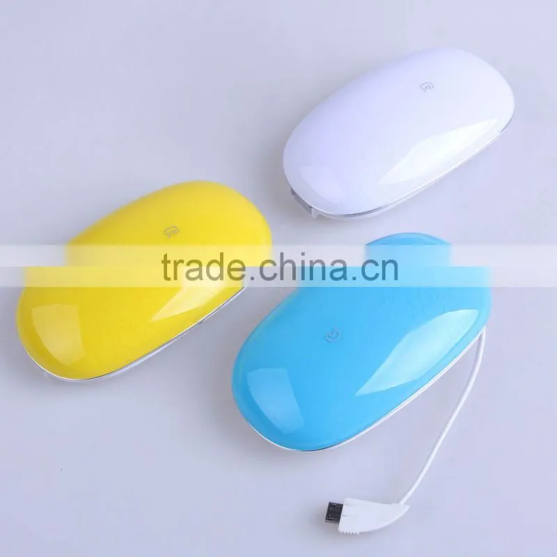 AWC808 5200mah mouse shape cute built in cable small appliance charger portable phone charger