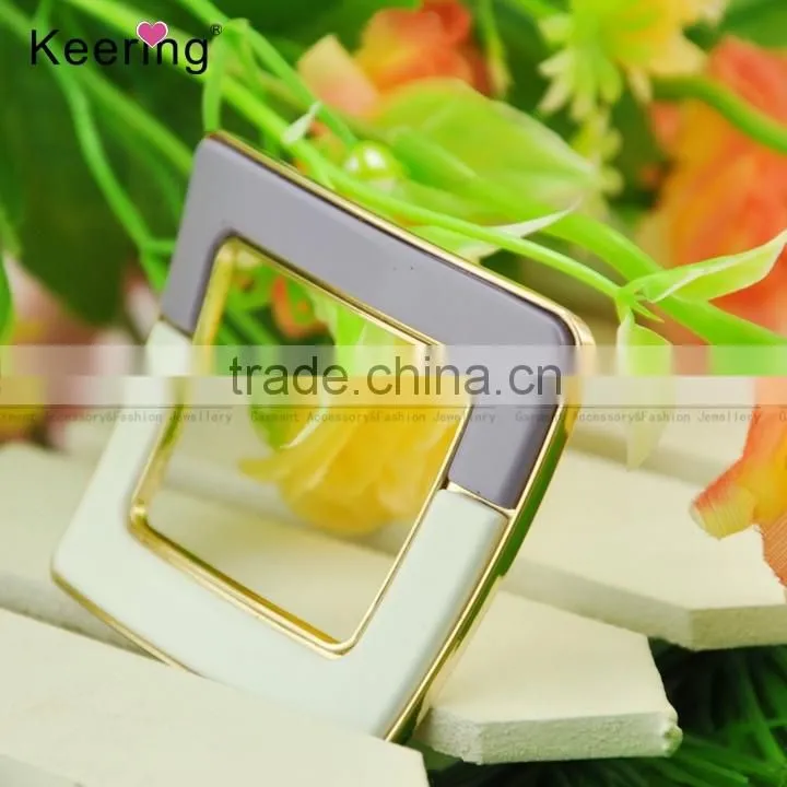 purple and white rectangle metal shoes clips WSC-362